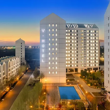 V. Hotel