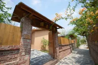 Gaozhou Huatianmei Wenquan Homestay