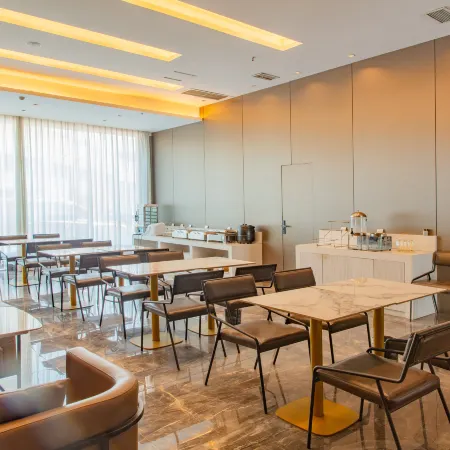 Boman Hotel (Zigong Fushun Yantan High-Speed Railway Station)