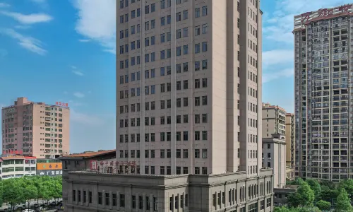 Hollyear Hotel