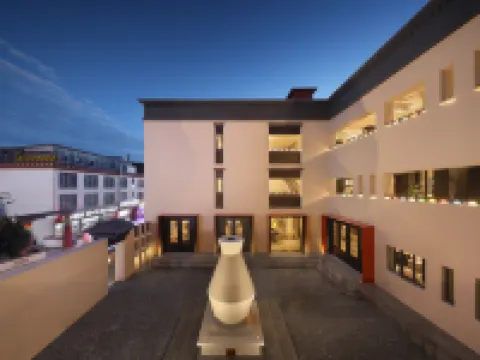 Z飯店至尊｜藏地祕境·VISTA梅里雪山輕奢民宿（飛來寺觀景台店） 飛來寺附近的飯店