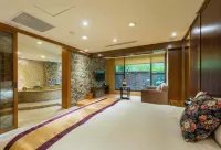 Spring Hill Resort Hotels near Eye of Gangshan