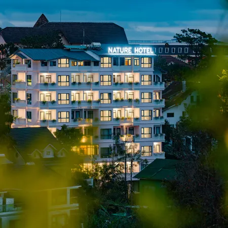 Nature Hotel - Le Hong Phong
