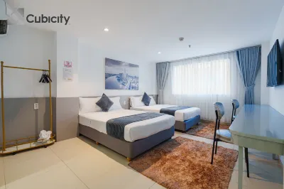 Cubicity De Tham Double Bed