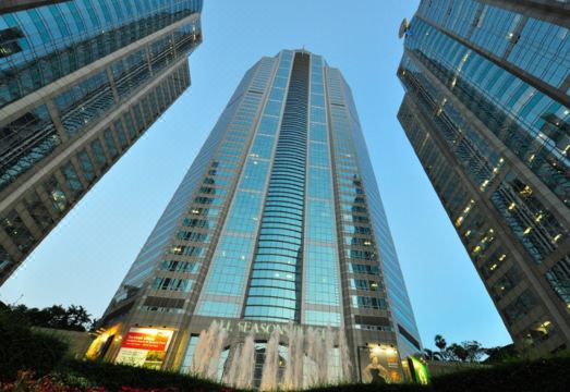 2. 더 쿼터 플로엔..