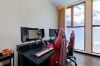 Huancheng Cloud E-sports Movie Hotel (Shijiazhuang Station Tatan Commercial City Store)