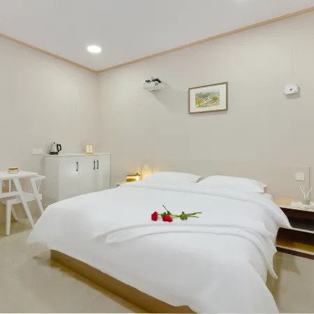 Celestial Bay Residence (Qingdao Ferry Terminal Jinmao Bay Shopping Center)