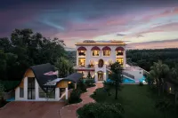 Floral Fanchenli Homestay (Wanning Shimei Bay Shenzhou Station) Hotels near Hainan Agarwood and Huanghuali Cultural Park
