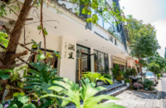 LAN LI MIN SU Hotels near Guandu Famous Town