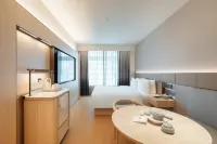 All Seasons Hotel (Jinan Hanyu Jingu Fenghuang Road Branch) Hotels near Shandong Business Institute