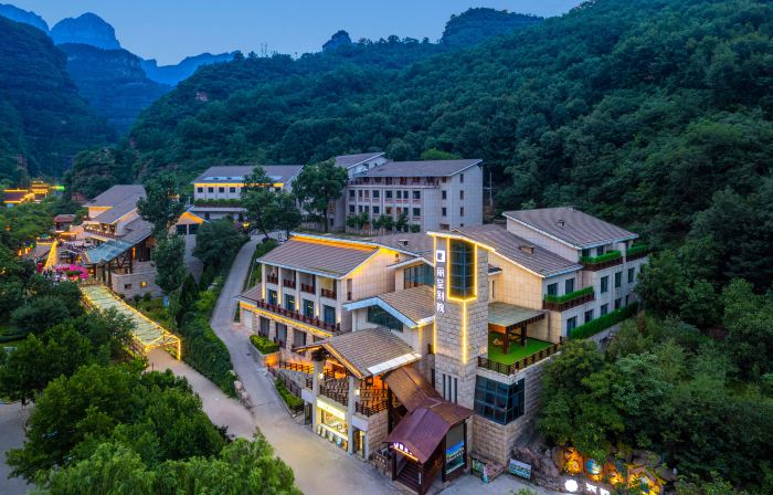 Rezen Retreat  (Wu'an Qibugou Scenic Area)