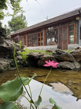 Songge Old House Homestay