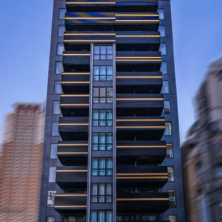 osaka namba riverside garden hotel Отели рядом с достопримечательностью «Концертный зал Namba Hatch»