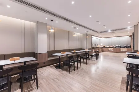 HanTing Hotel (Yilan County Government Tongjiang Road) Отели в г. Илань