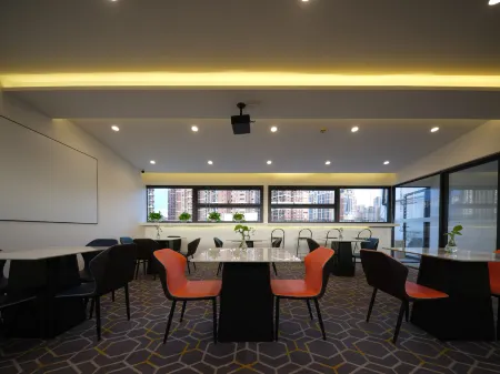 Pofei Hotel (Chengdu Exhibition Center Huayang Subway Station Ocean Park) Отели рядом с достопримечательностью «Singapore-Sichuan Hi-Tech Innovation Park»