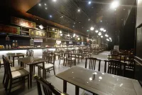 Palace Liz Hotel (Jinzhong Outlets Branch) - piscina