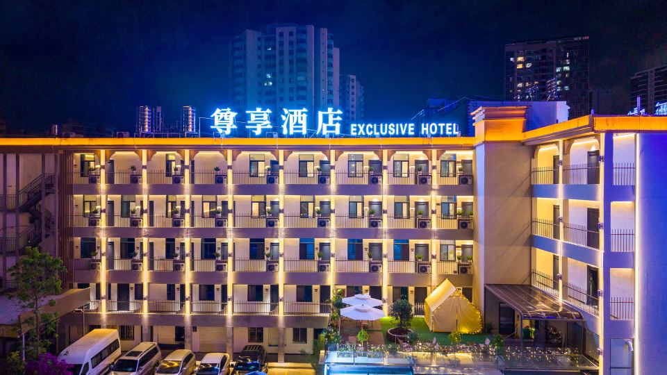 EXCLUSIVE HOTEL