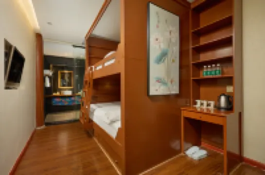 Floral Hotel·Xietong Qingshang Store Hotel (Pingyao Ancient City Branch）