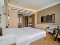 Rainbow Bay  Internatinal Hotel Hotels near Hexi Xueyuan-Yifu Library