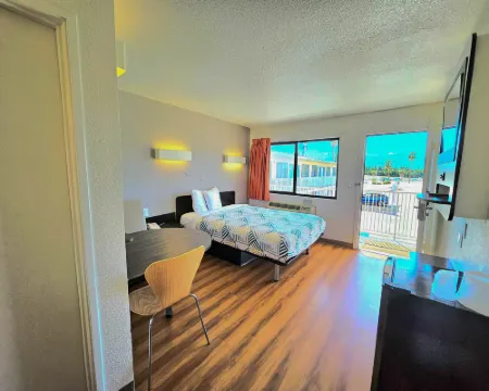 โมเทล 6 ปาล์มเดสเซิร์ต แคลิฟอร์เนีย - ย่านพาล์มสปริงส์ โรงแรมในปาล์มดีเซิร์ท