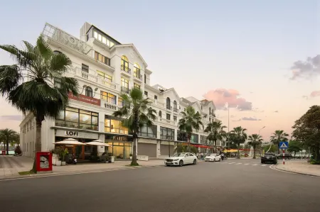 PCA Hotel 2 - Vinhomes Ocean Park Отели в г. TT. Nhu Quynh