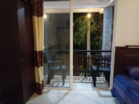 Unawatuna Villa Bird Nest- (Garden Apartments)