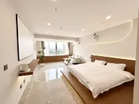 Blue Tree Bay Art Hotel