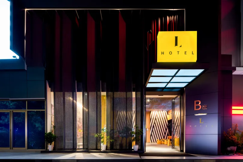 L Hotel (Nanning Jinhu Square Langxi Metro Station)