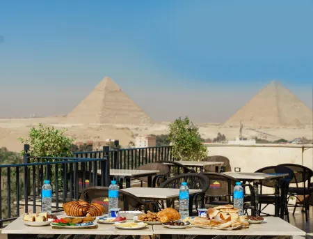 New Gardenia Pyramids view - Rooftop