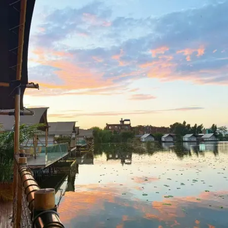 Water Tent Hotel