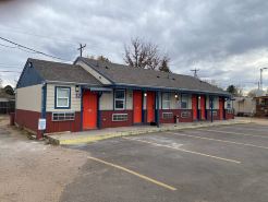 Cabins on Main Longmont