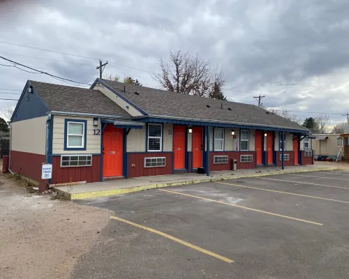 Cabins on Main Longmont Hotels in Boulder County