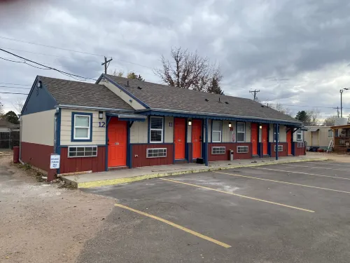 Cabins on Main Longmont