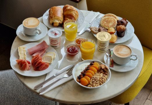 호텔 주변 편의시설