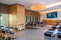 The Light Arena Ocean Tower Các khách sạn gần Cửa hàng Yến Sào Phúc Khang