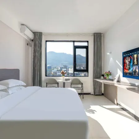 Mengzi Yiduo Light Enjoyment Hotel