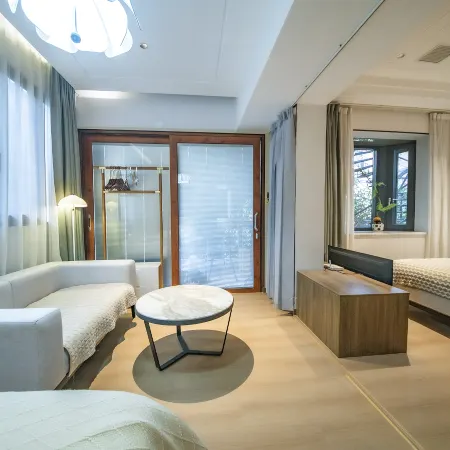 Nanfeng Cat Café Hotel