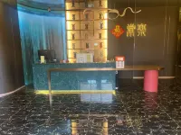 CLOVER HOTEL & SPA