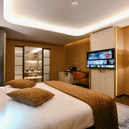 Petra Moon Luxury Hotel