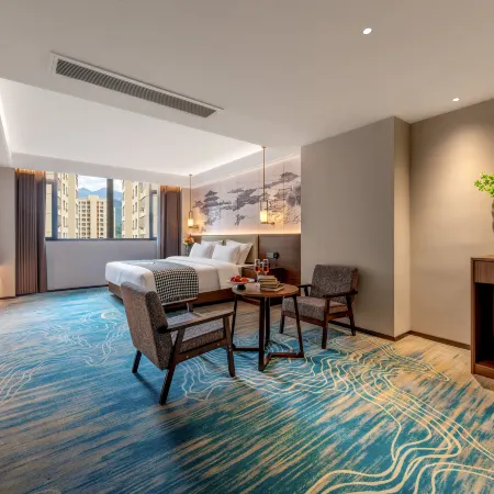 Tongren Yanhe Jinding Hotel (Yanhe County Government Square Branch)