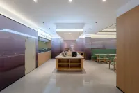 Urba S Hotel (Wanbao Plaza, Longyan Railway Station)