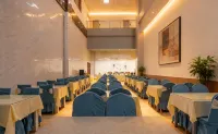 Tuwo Holiday Hotel (Qinghai Sports Center Wanda Plaza Branch)