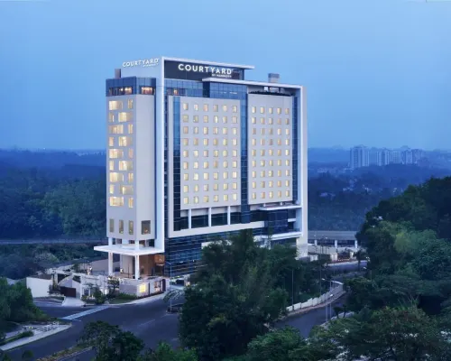 Courtyard by Marriott Kochi Infopark Hotels in Kochi