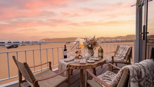 Hourglass · Time's Nest Desert Scenic Homestay