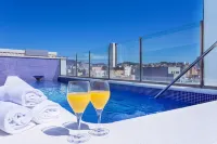 1881 Barcelona Rosellón Hotel - مسبح