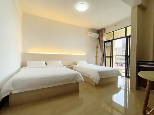 Aline Hotel