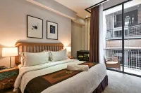 1825 Gallery Hotel