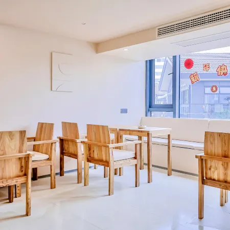Zaoyan Designer Studio (Zigong Lantern Park FanHua 1939 Shopping Plaza)