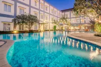 Hotel Puri Indah & Convention