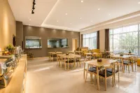 Thank Inn Premium (Baita Park Scenic Area | Gesar King City Scenic Area) - parcheggio